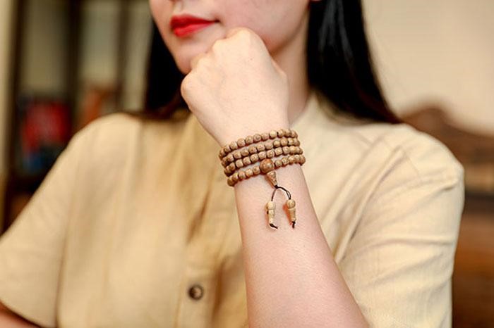 Vòng tay trầm hương 108 hạt – Ý nghĩa, công dụng và lưu ý