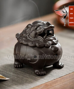 Lư xông trầm bằng gốm - Đỉnh nghê đen