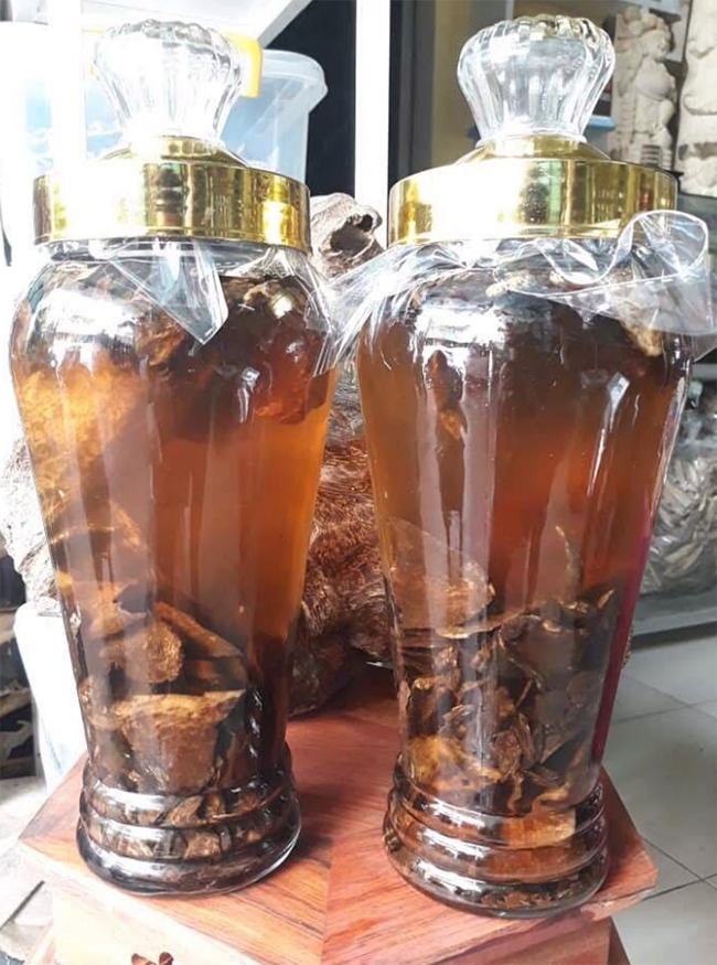 Trầm hương ngâm rượu có tác dụng gì? Cách ngâm đúng chuẩn