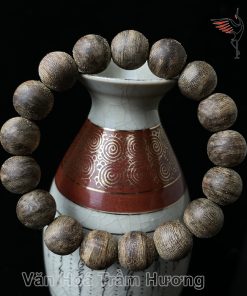 Vòng tay Trầm Hương 12 Ly Banh Đỏ mùi mạnh