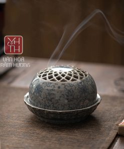 Lư gốm Minh Lâm là một sản phẩm tâm linh cao cấp trong bộ sưu tập lư xông trầm của Văn Hóa Trầm Hương