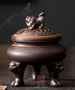 Lư gốm đỉnh Nghê nâu
