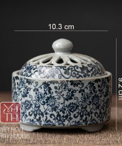 Lư gốm Hoa Cổ không chỉ là dụng cụ xông trầm mà còn mang lại nhiều giá trị trong đời sống hiện đại