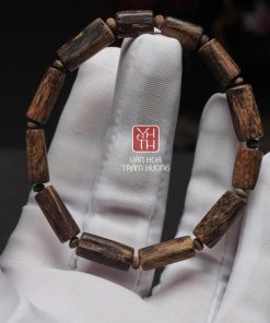 Vòng tay trầm hương đốt thô chìm mùi thơm sống mạnh