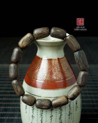 Vòng tay trầm hương chìm nước Leyte siêu hiếm