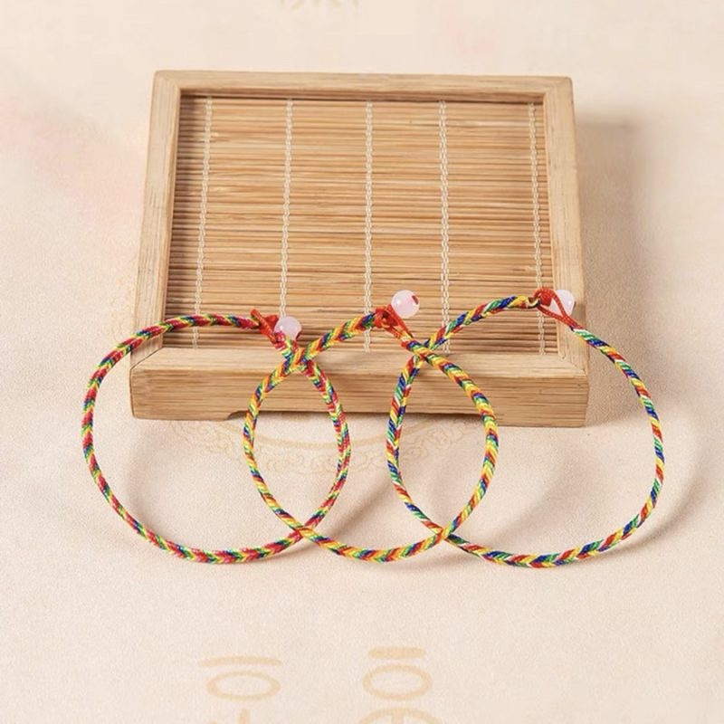 Giới thiệu về vòng chỉ ngũ sắc